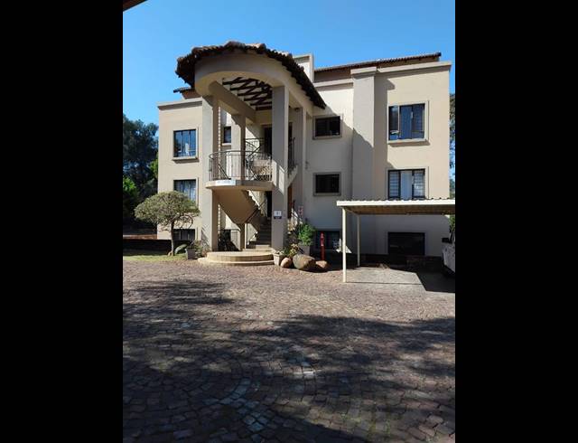 3 BEDROOM TOWNHOUSE FOR SALE IN PRIMROSE